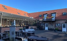 Le Domaine D Helant